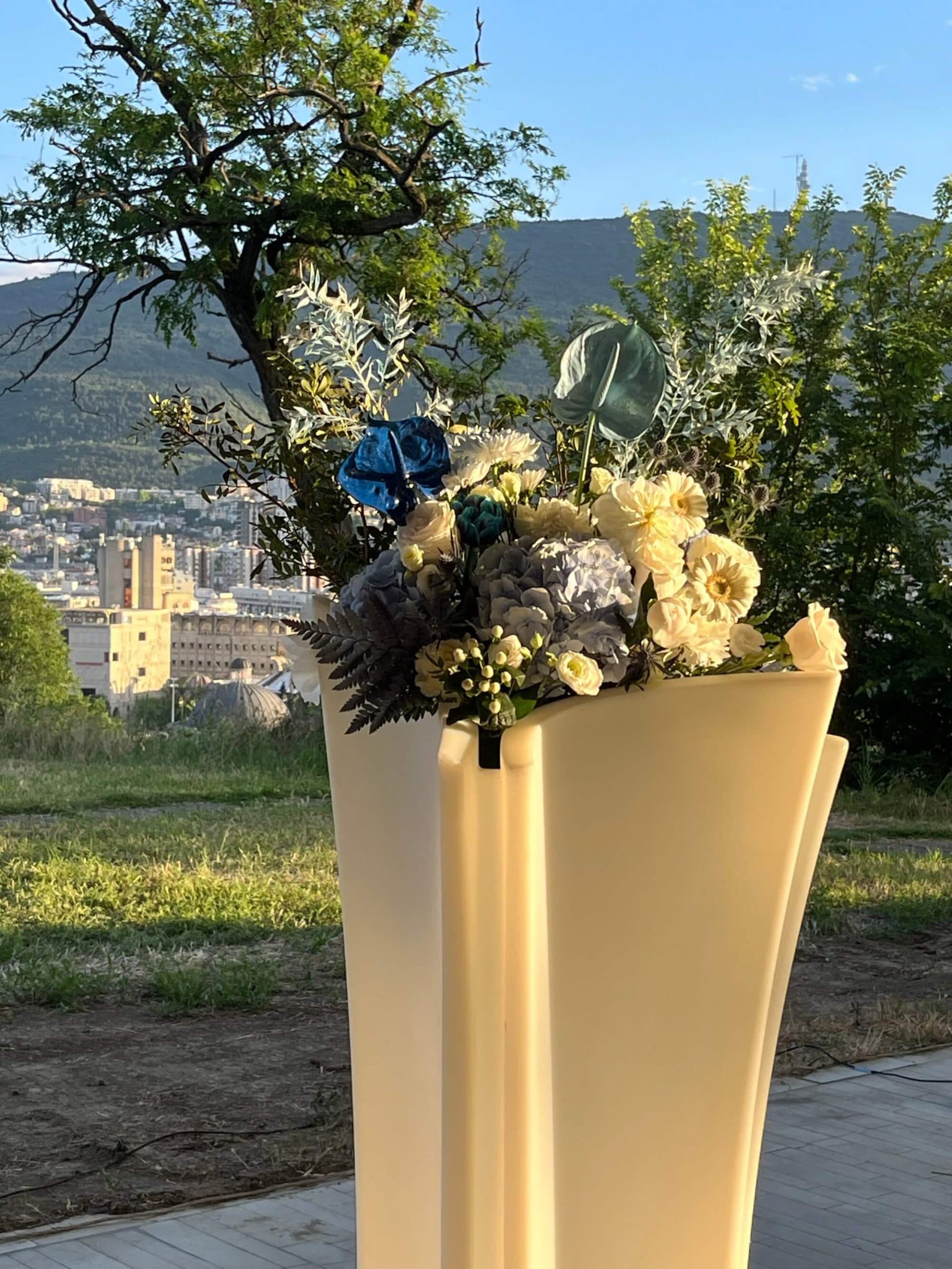 <div>
<h4>Loka</h4>
</div>
<div>
<h3>Event</h3>
</div>
