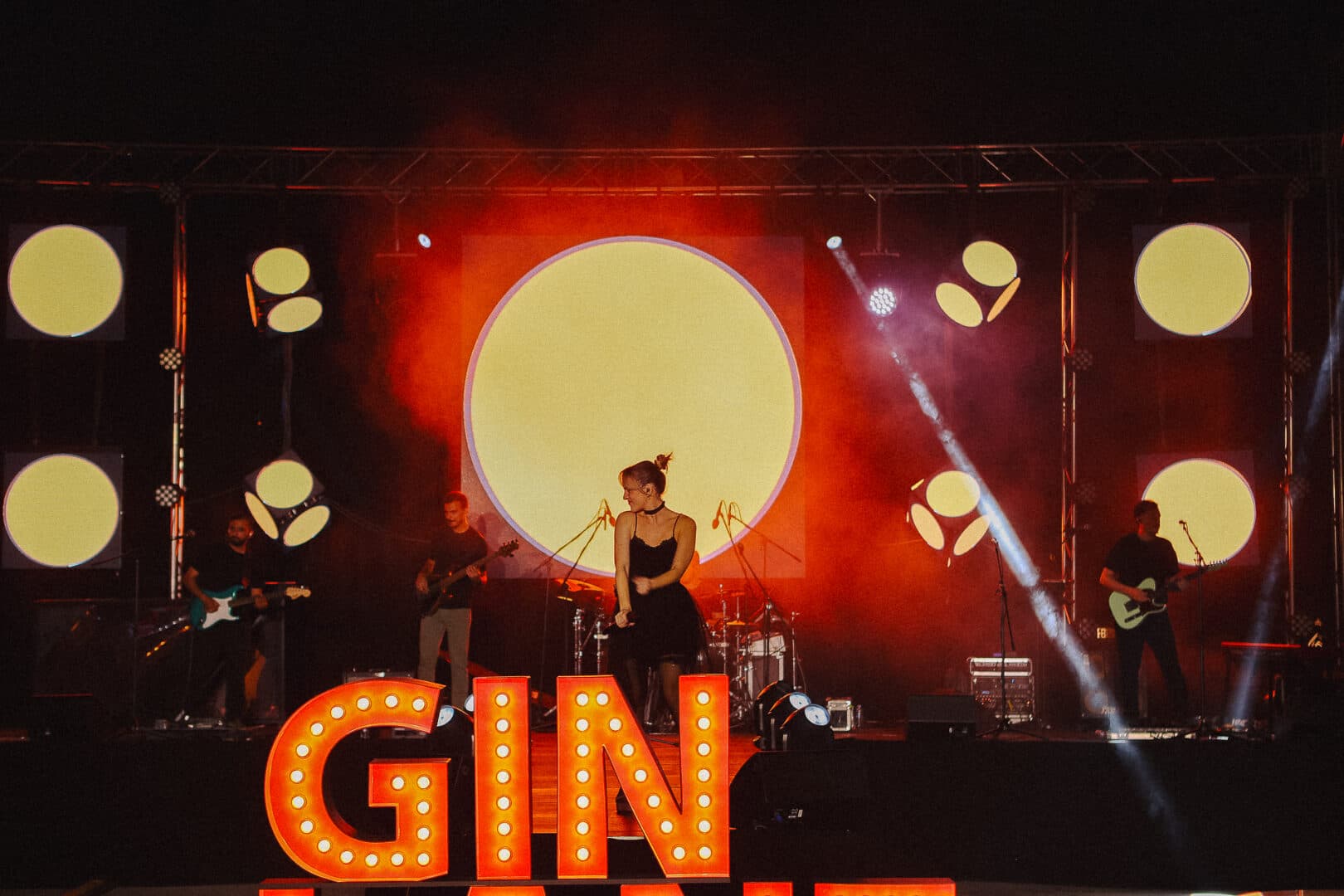 Gin Lane 2026