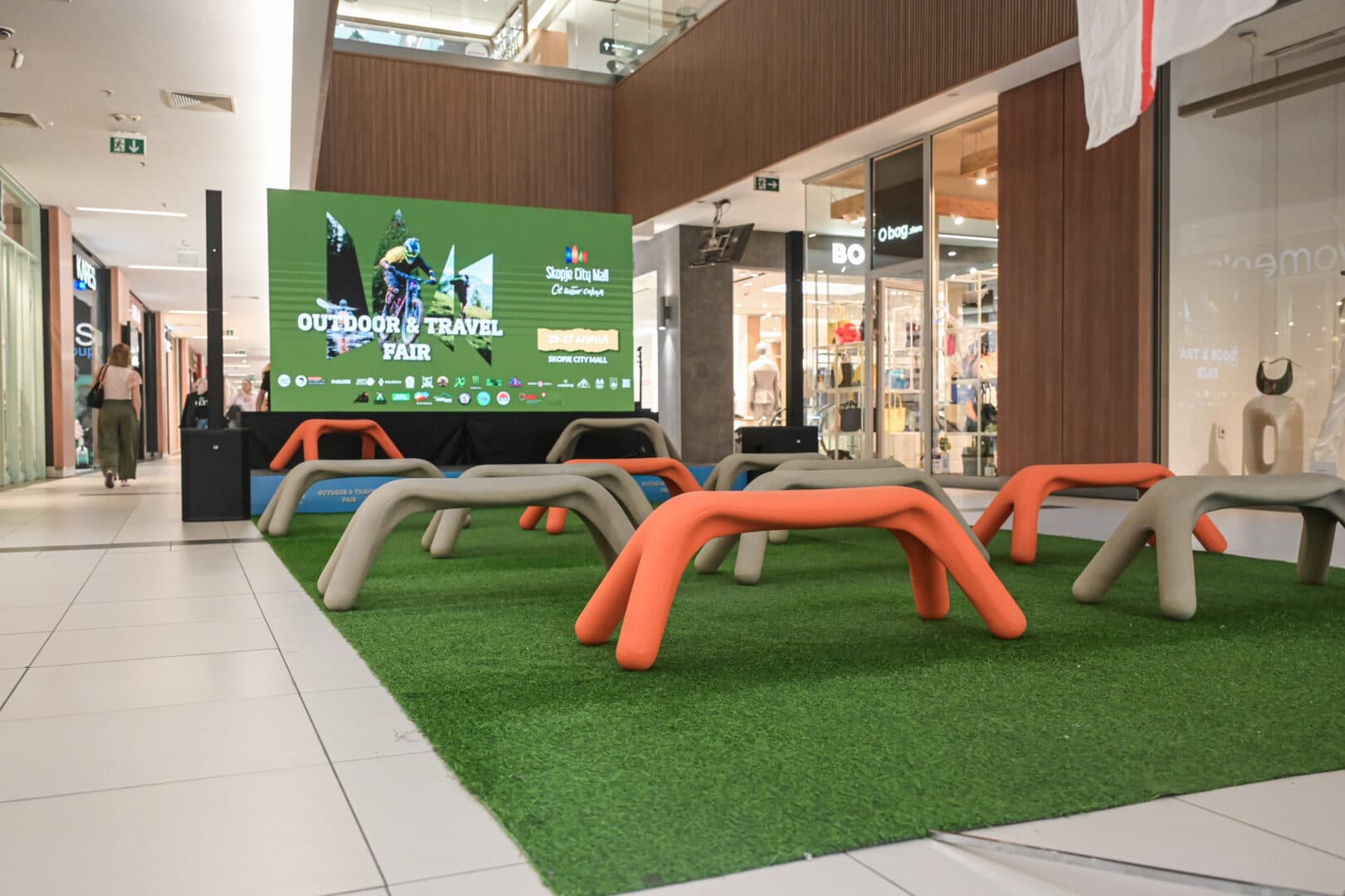 ATLAS BENCH gallery 1